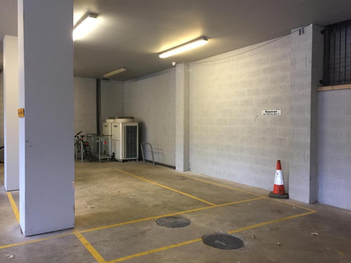 Churchill Two Bedroom Apartments With Free Parking And The Minster View York Exterior foto